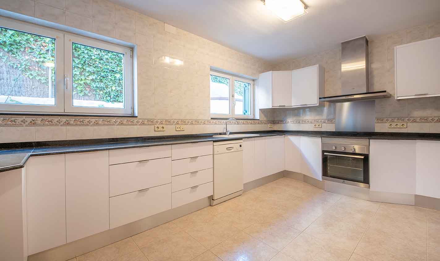 Villa Bali Sitges — Villa Camps rentals